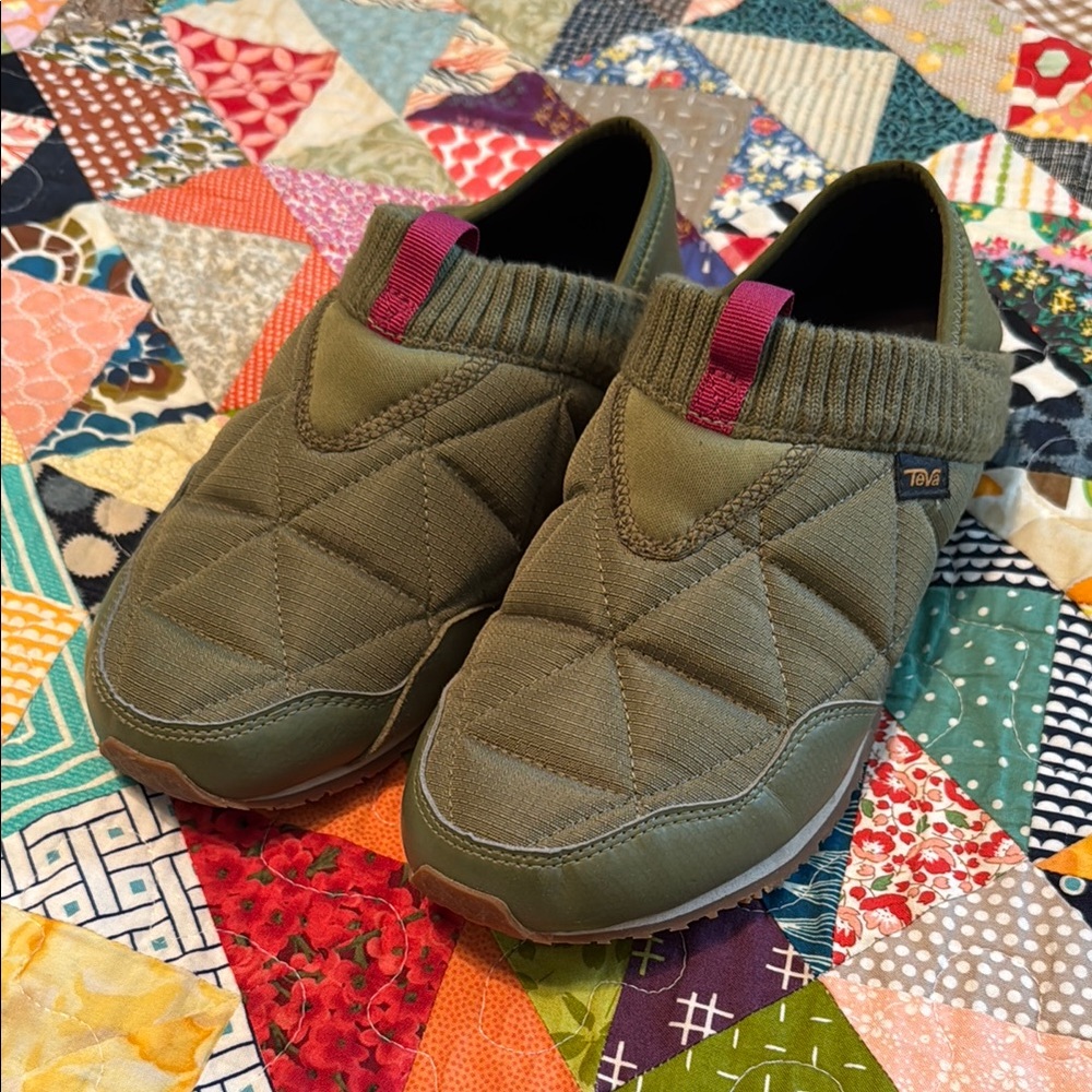 Teva Green Quilted Slip-Ons with Magenta Pulls